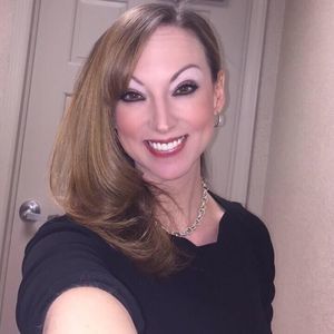 Meet your Posher, Carrie